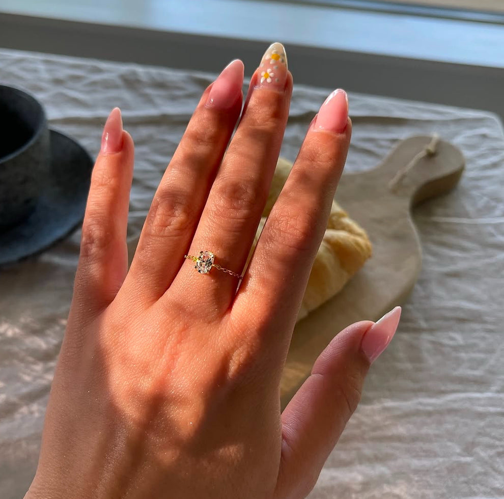 Zunaira Adjustable Chain Ring