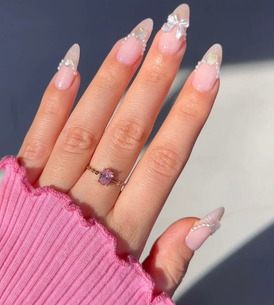 Zunaira Adjustable Chain Ring