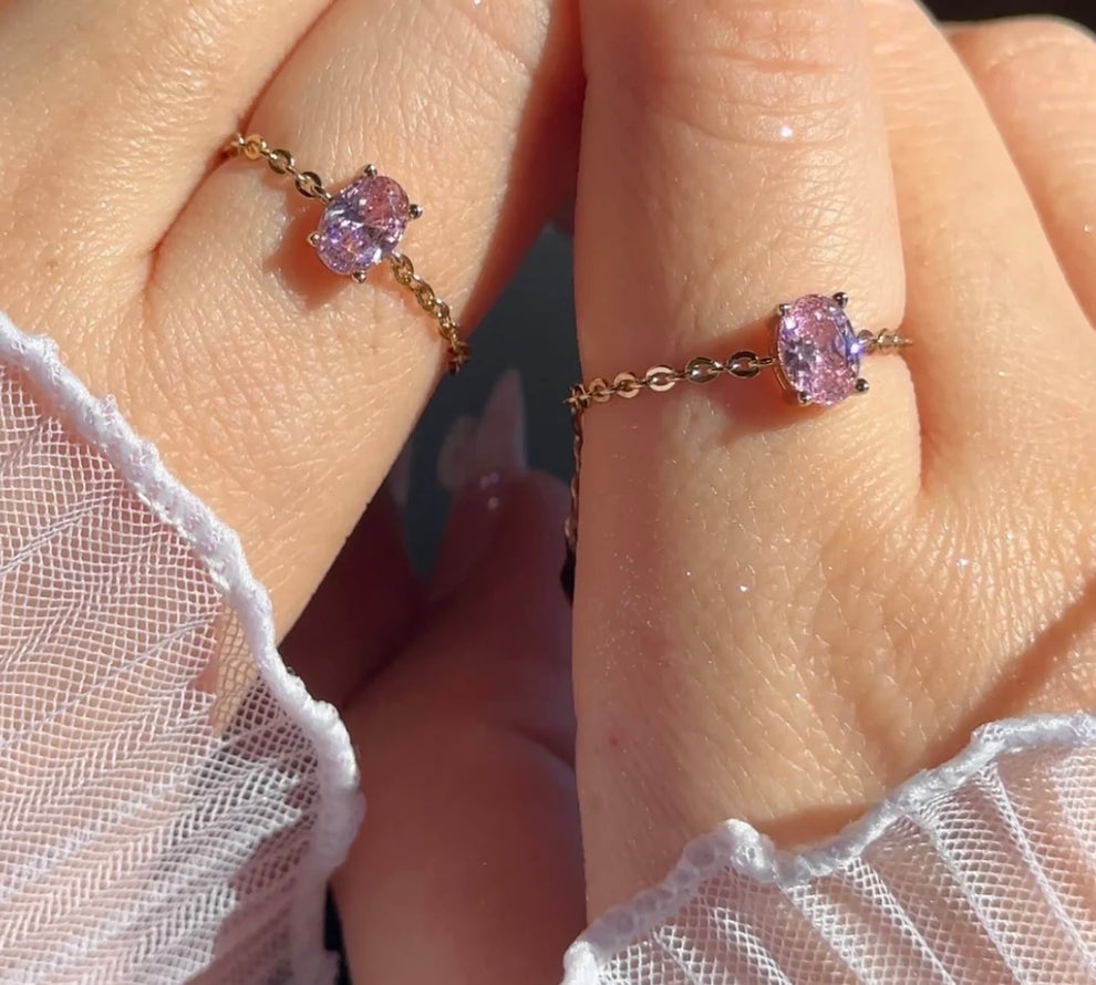 Zunaira Adjustable Chain Ring